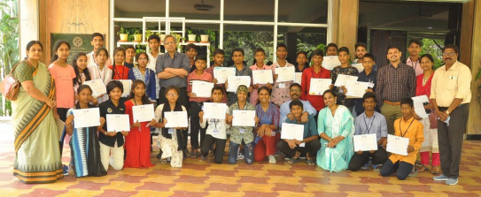 CCMB and TSWREIS come together to mentor students from low-resource settings
