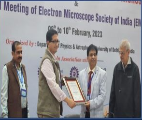 మైక్రోస్కోపీలో అత్యుత్తమ ప్రతిభ అవార్డు